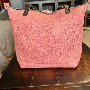 Portland Leather Goods Medium Leather Tote in Bubblegum
